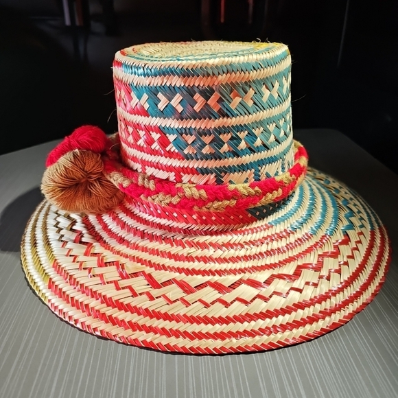 Colombian Wayuu Hat Hand Woven Straw Panama Hat Sun Multicolors Red, Blue, Gold. - Picture 2 of 8